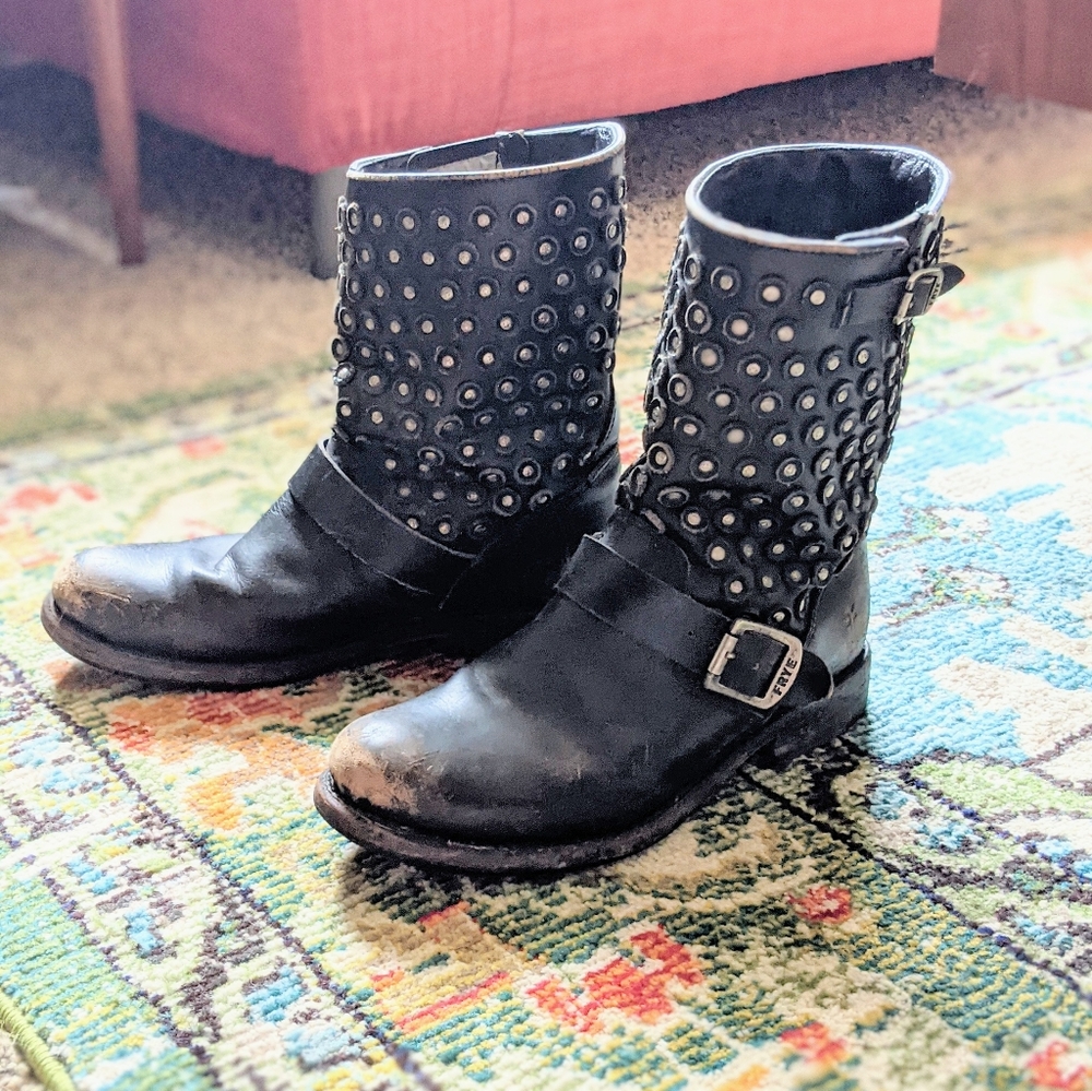 Frye Jenna Disc Short Leather Motorcycle Boots (Black 76406)